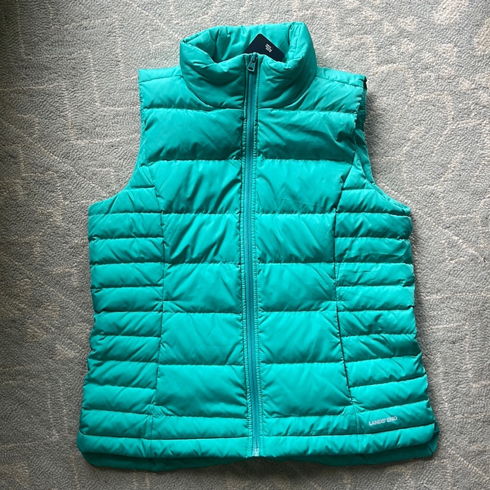 NWT - Teal Land’s End puffer vest! Size Medium